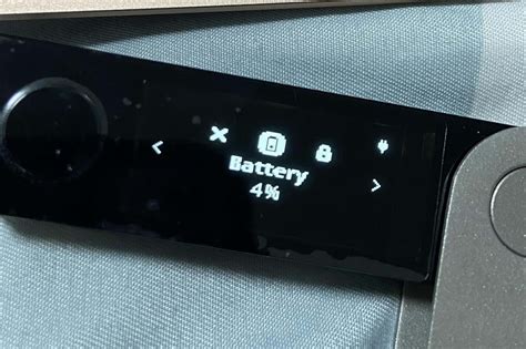 how to charge ledger nano x